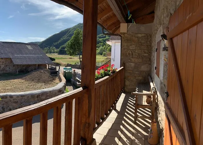 La Costurera Nyaraló