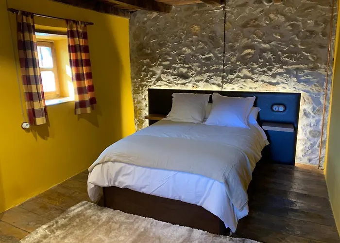 La Costurera Nyaraló Los Espejos de la Reina